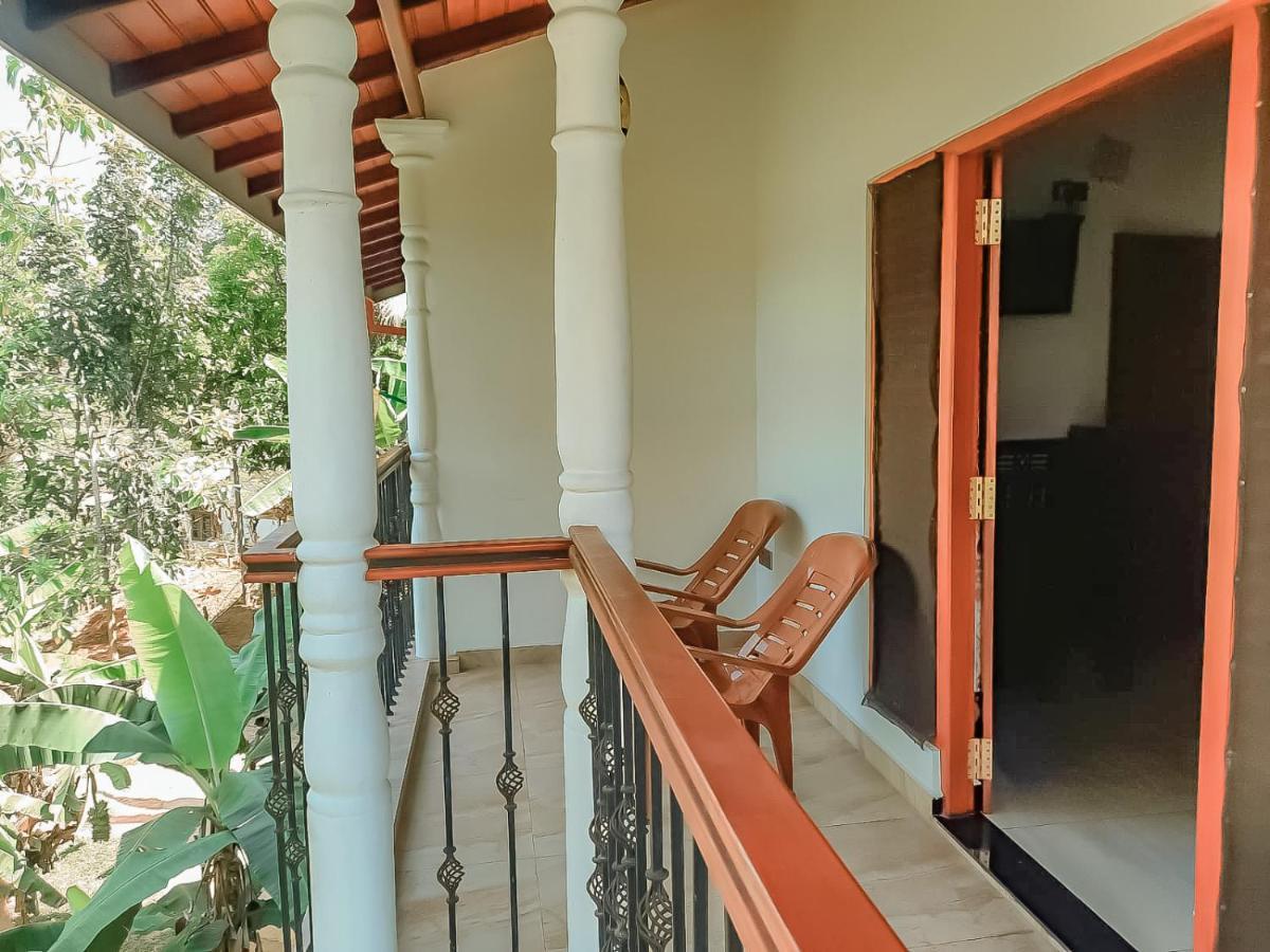 Hotel White House Ratnapura Buitenkant foto