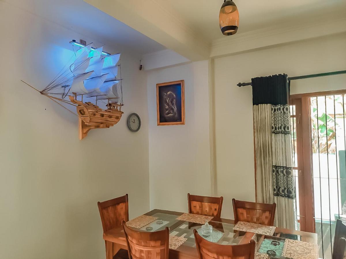 Hotel White House Ratnapura Buitenkant foto