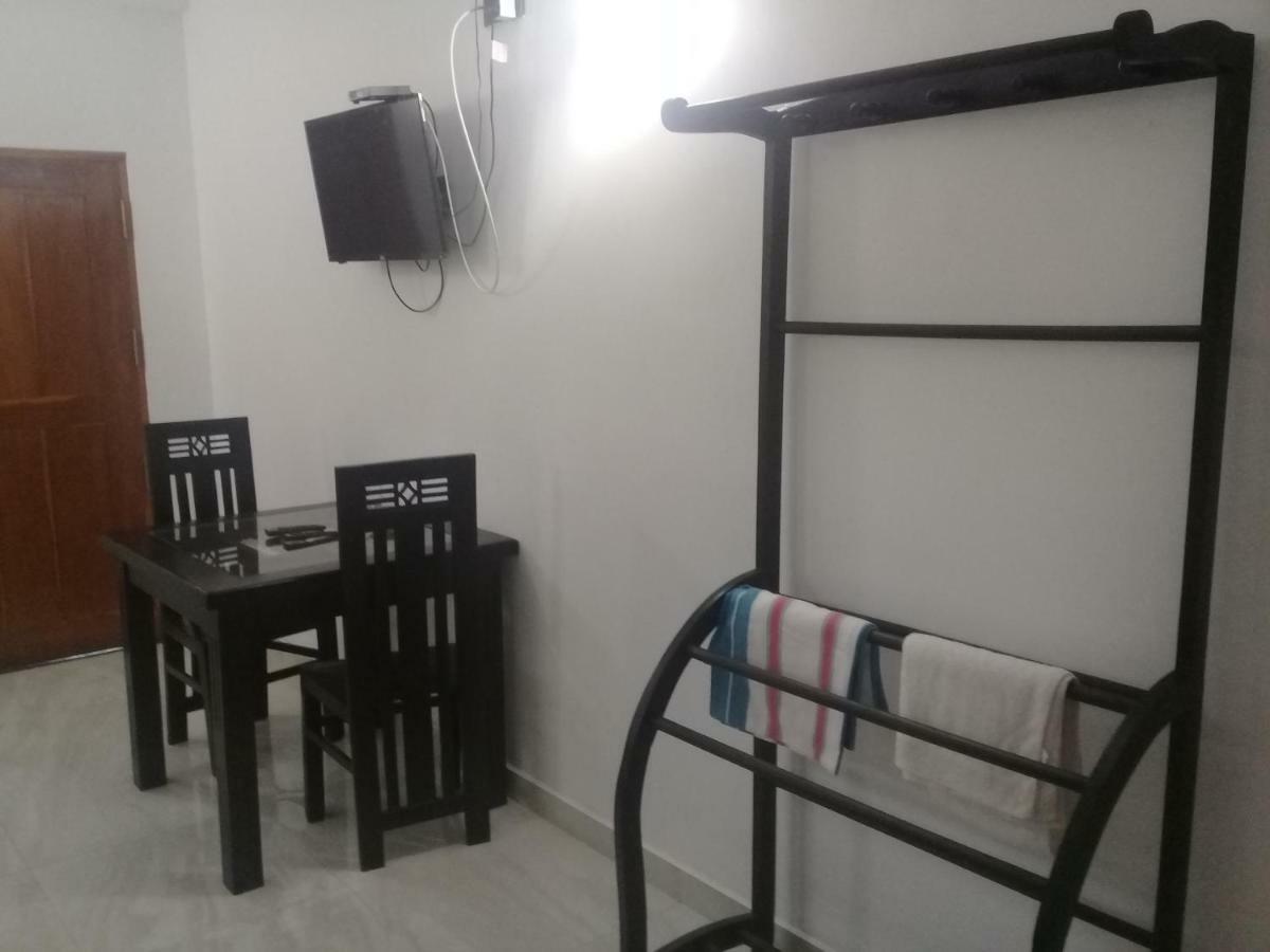Hotel White House Ratnapura Buitenkant foto